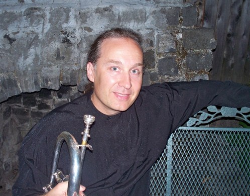 RobBirdwell-SweetSurrender-PromoShot1-web.jpg