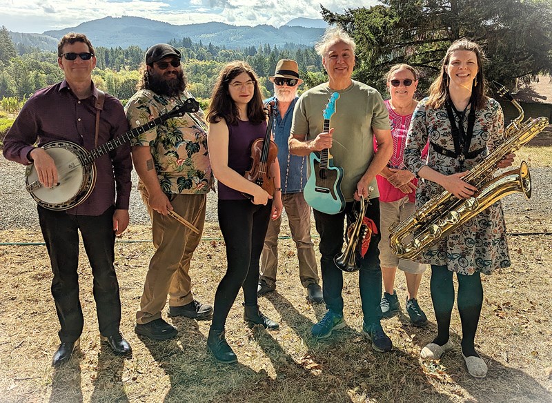 D'Petal Tones band photo at Lumos Winery in Autumn 2025